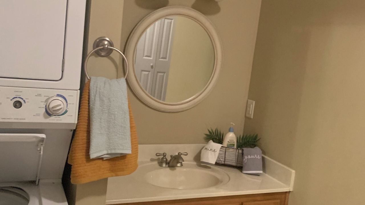 Photo of Bathroom in Saks