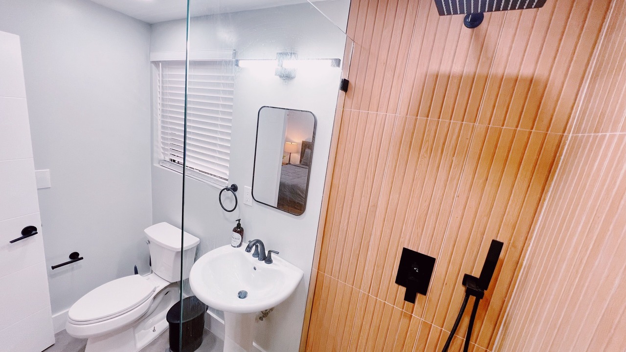 Photo of Bathroom in Lake Ridge