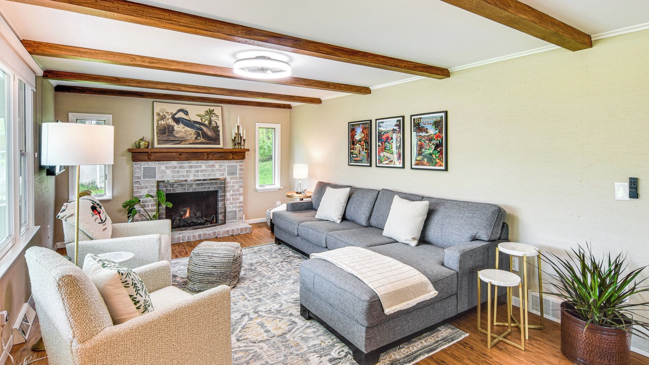 Photo of Livingroom in Great Valley