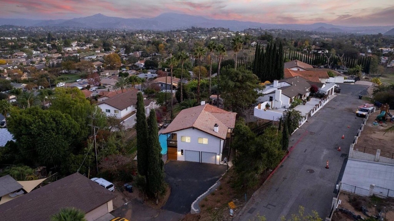 Photo of Outdoor in Central Escondido
