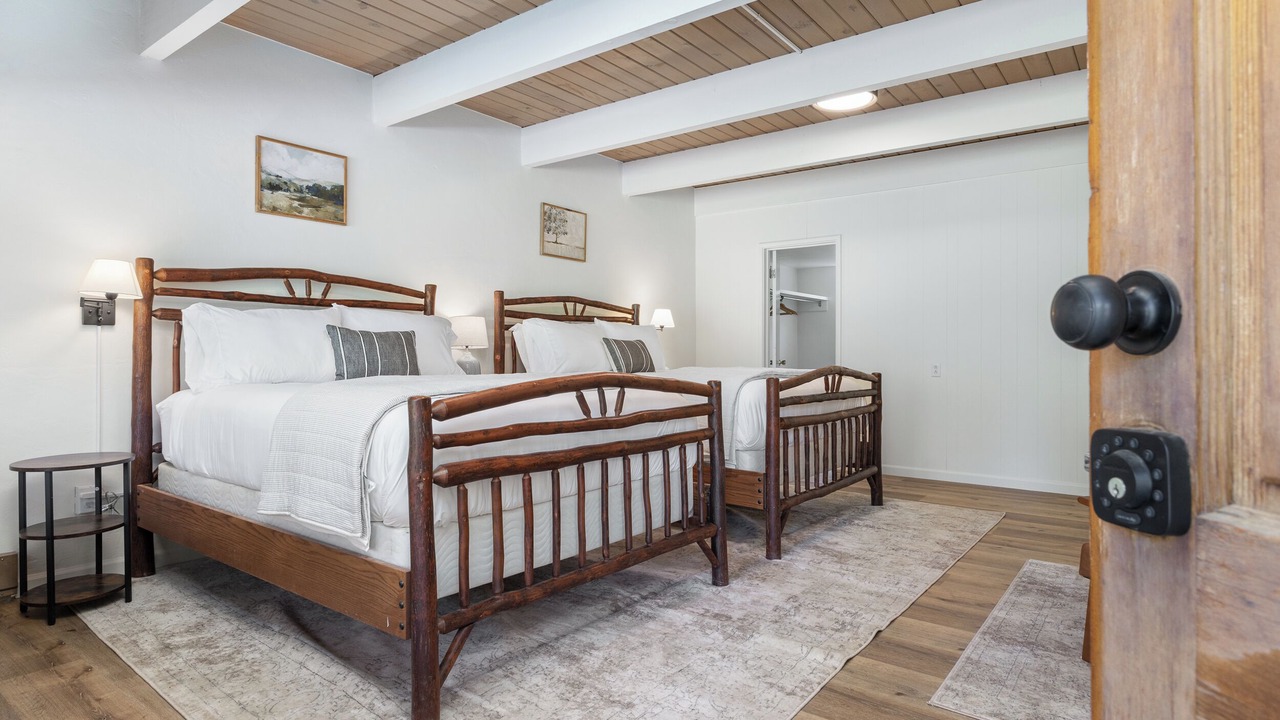 Photo of Bedroom in Springville