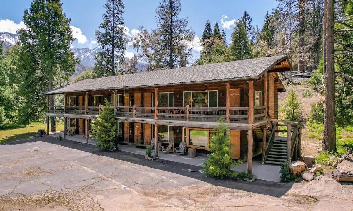 Photo of Outdoor in Springville