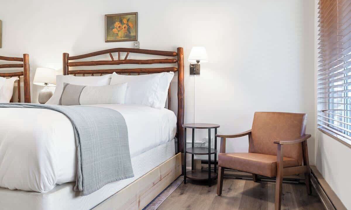 Photo of Bedroom in Springville