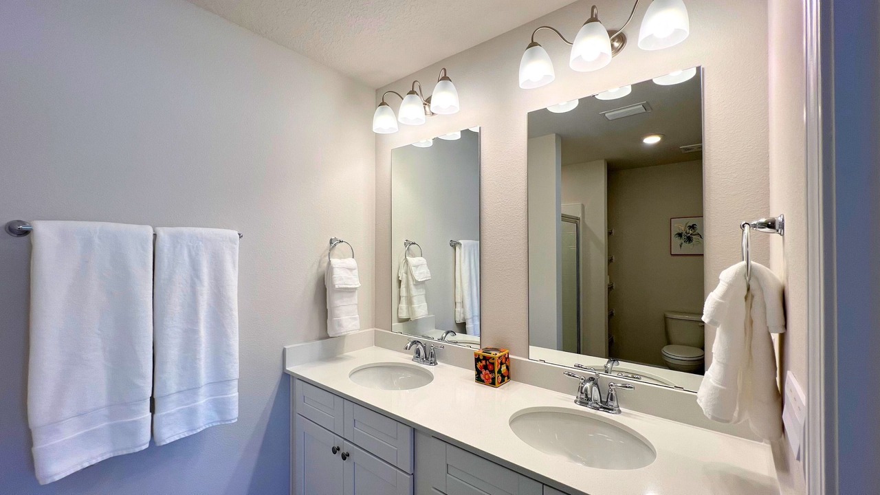Photo of Bathroom in Gulf Breeze
