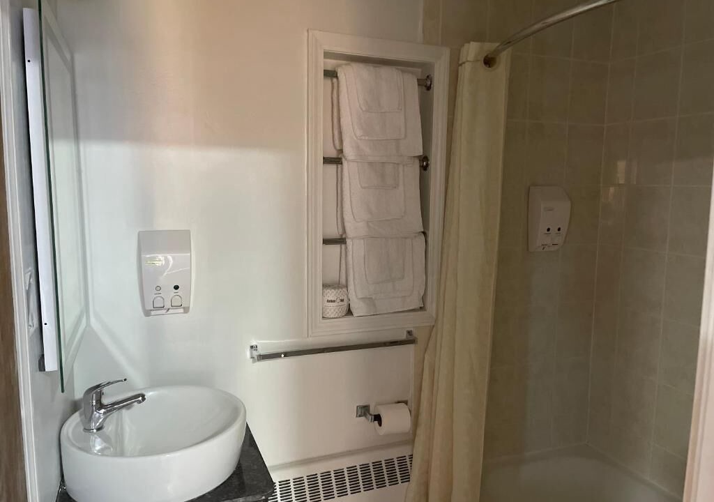 Photo of Bathroom in North Tonawanda