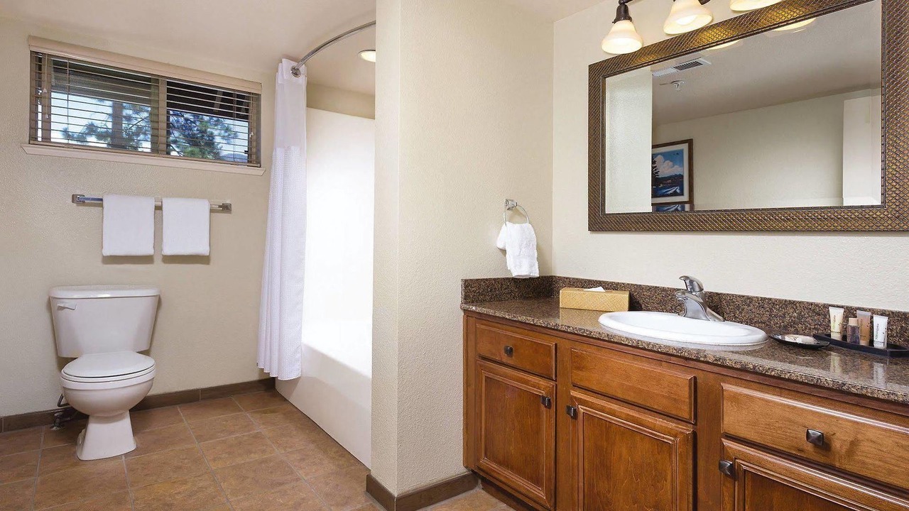 Photo of Bathroom in Round Hill Village