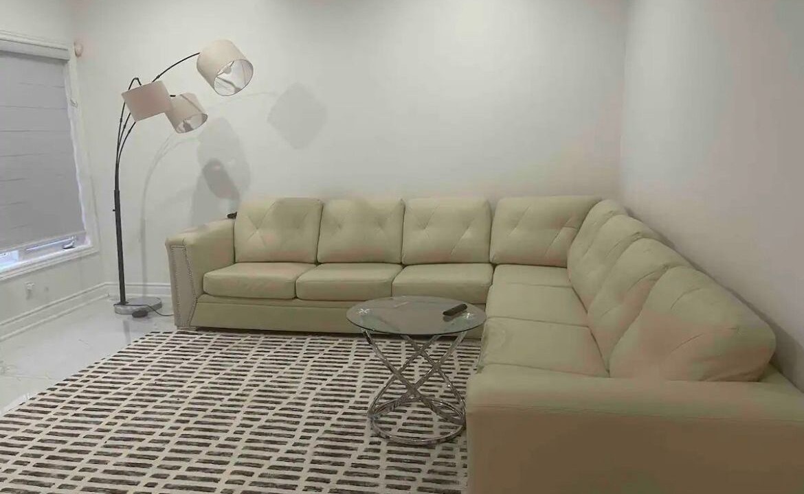 Photo of Livingroom in Hamilton