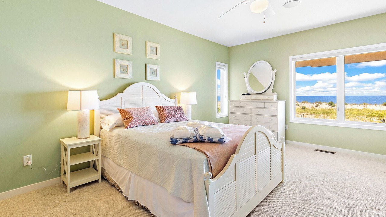 Photo of Bedroom in Loveladies