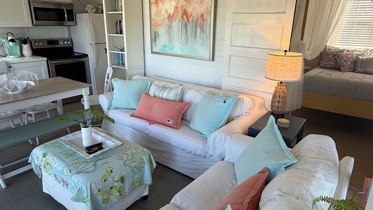 Photo of Livingroom in Spanish Wells