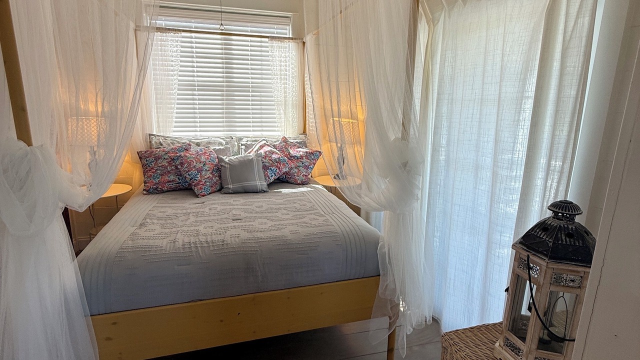 Photo of Bedroom in Spanish Wells