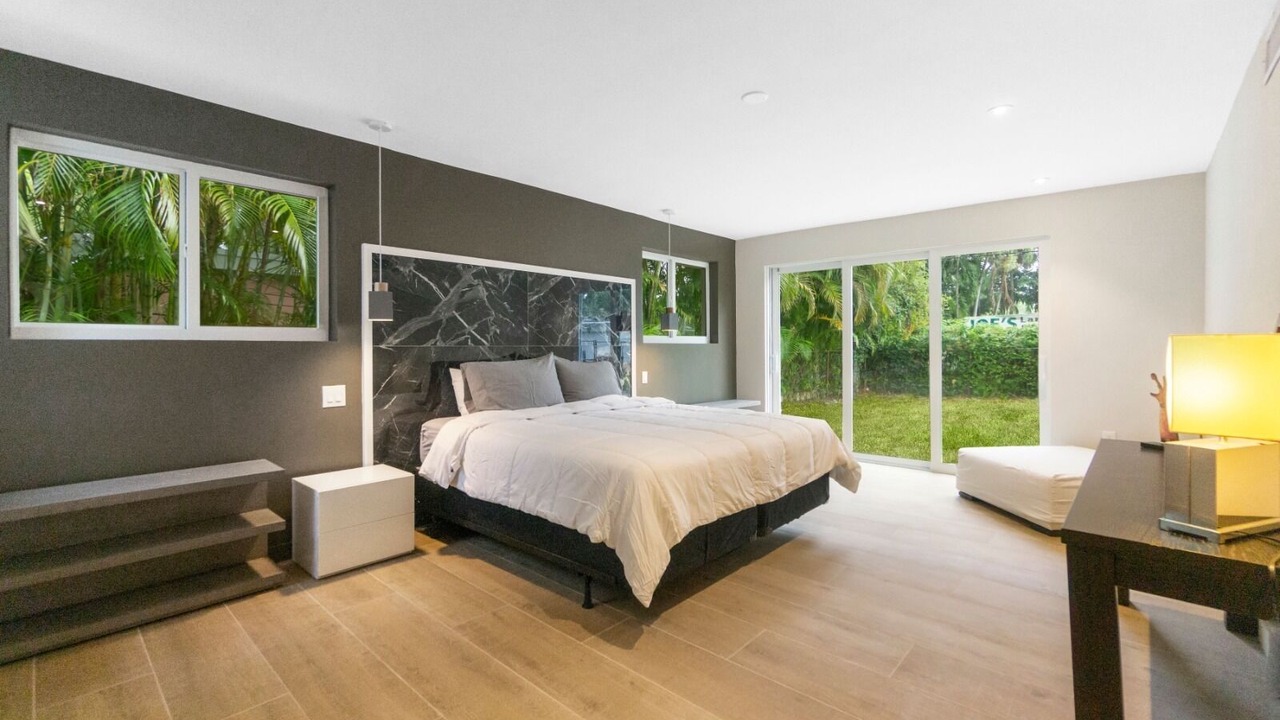 Photo of Bedroom in Biscayne Park