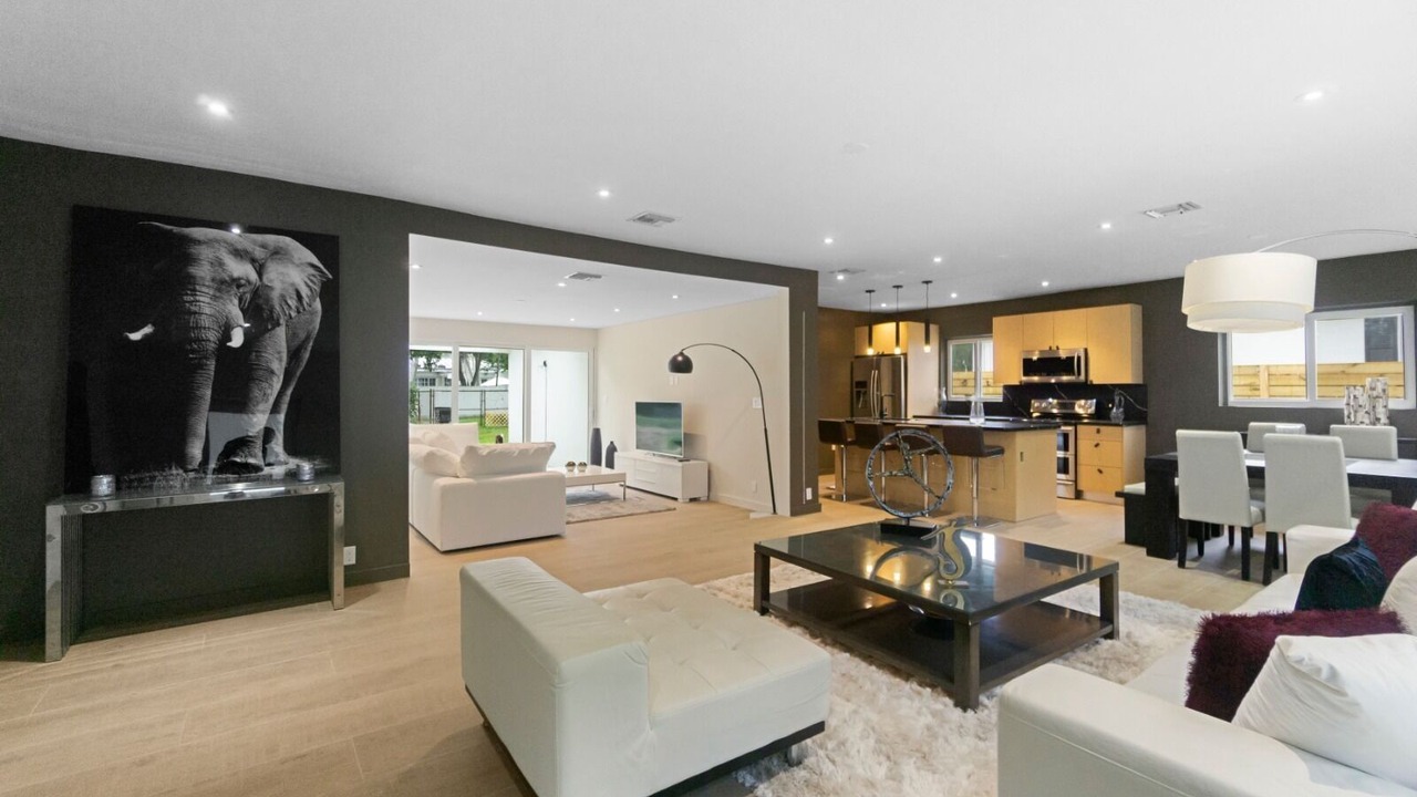 Photo of Livingroom in Biscayne Park