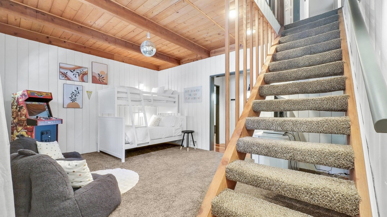 Photo of Bedroom in Arrowbear Lake