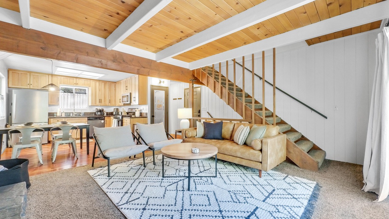Photo of Livingroom in Arrowbear Lake