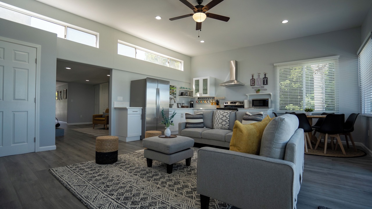 Photo of Livingroom in Lake Elsinore