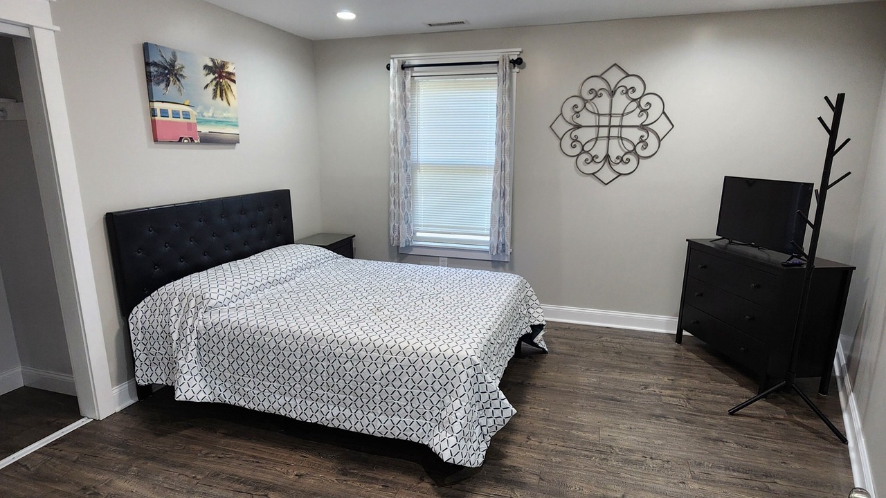 Photo of Bedroom in Town Bank
