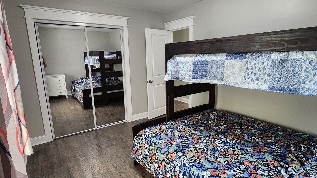 Photo of Bedroom in Town Bank