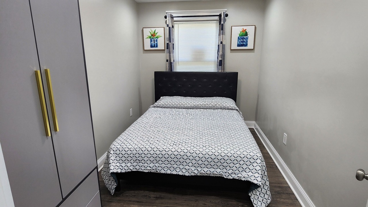 Photo of Bedroom in Town Bank