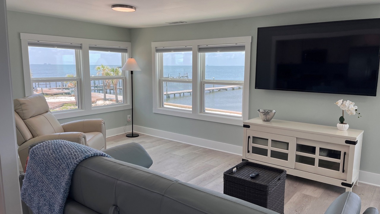 Photo of Livingroom in Fort Morgan Pines