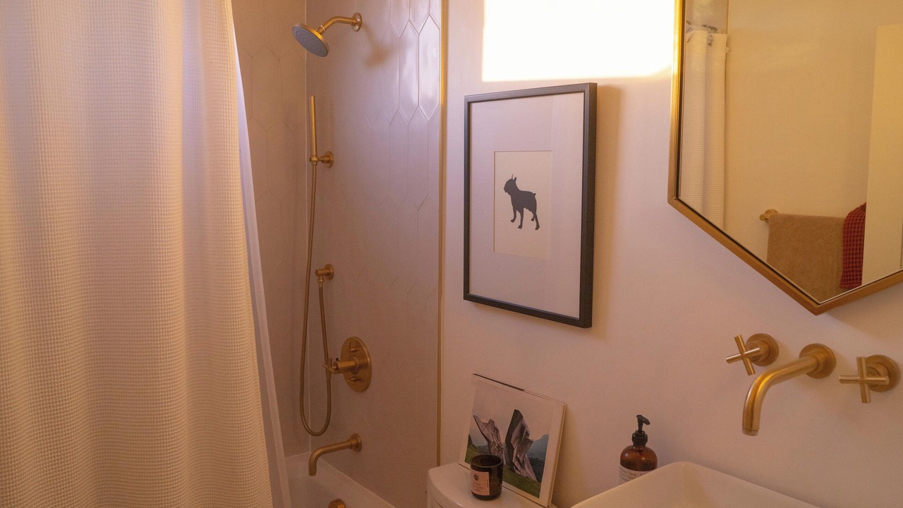 Photo of Bathroom in Eagle Rock