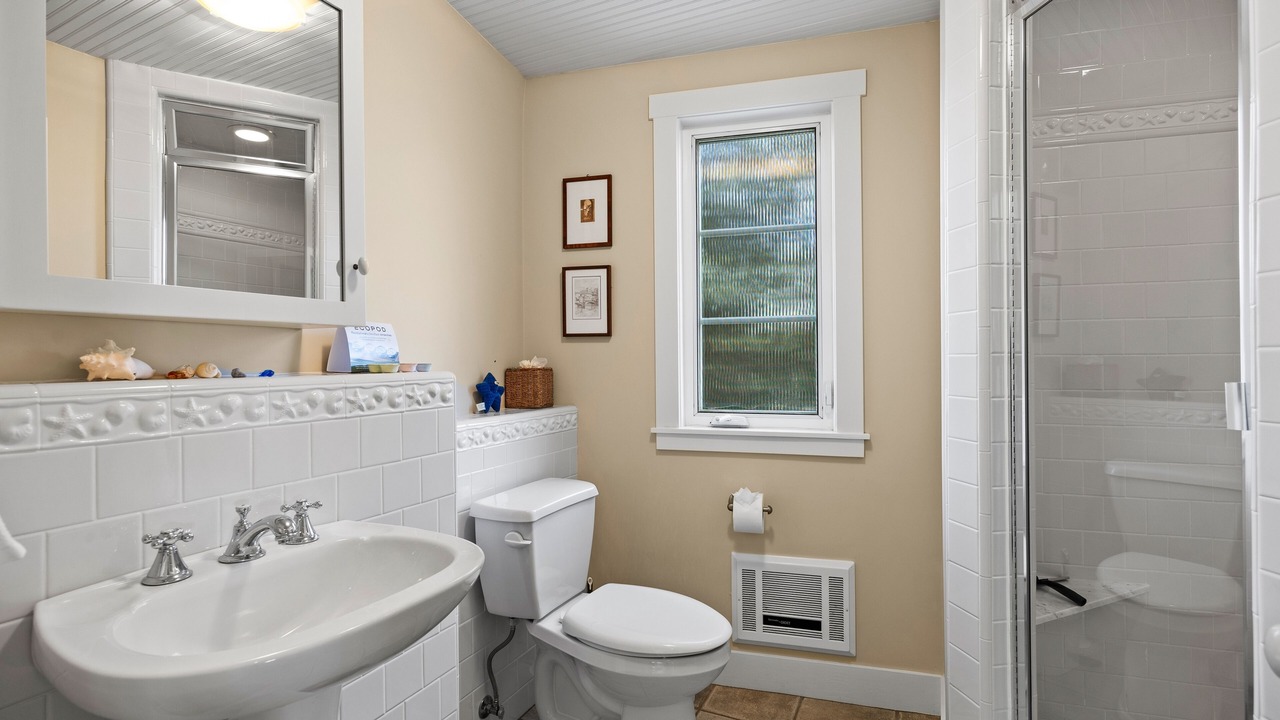 Photo of Bathroom in Hollywood Beach