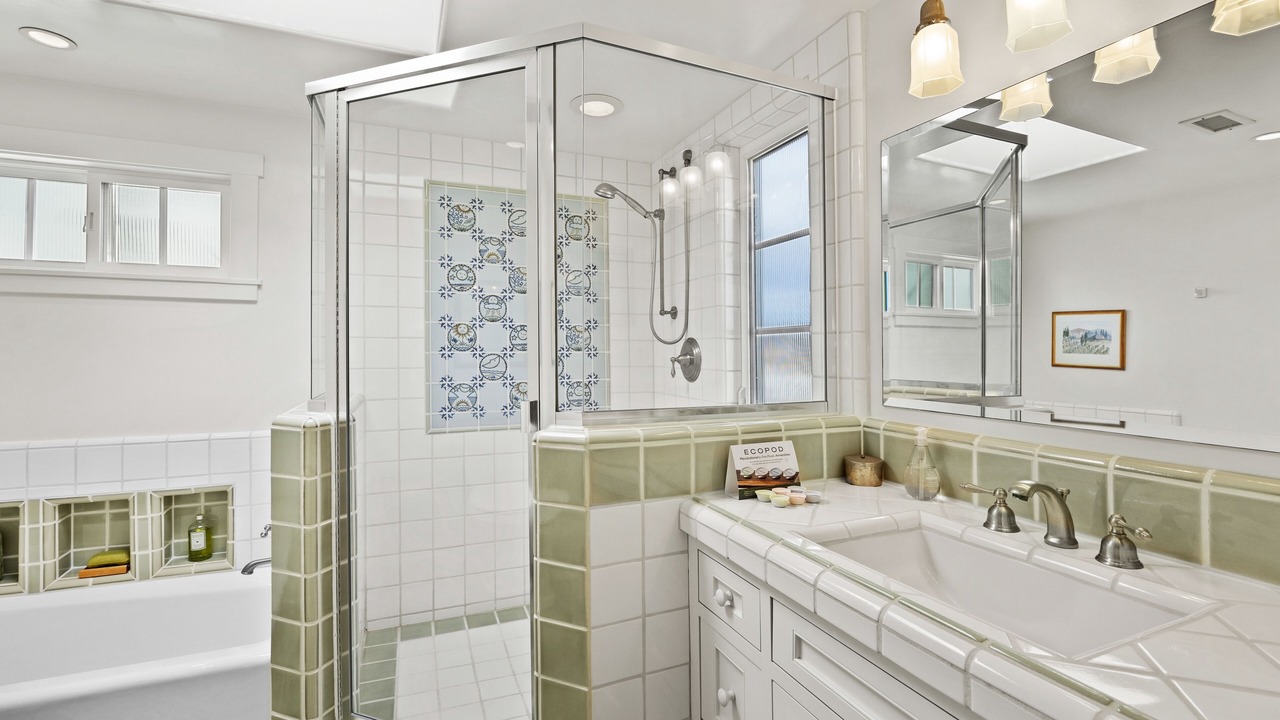 Photo of Bathroom in Hollywood Beach