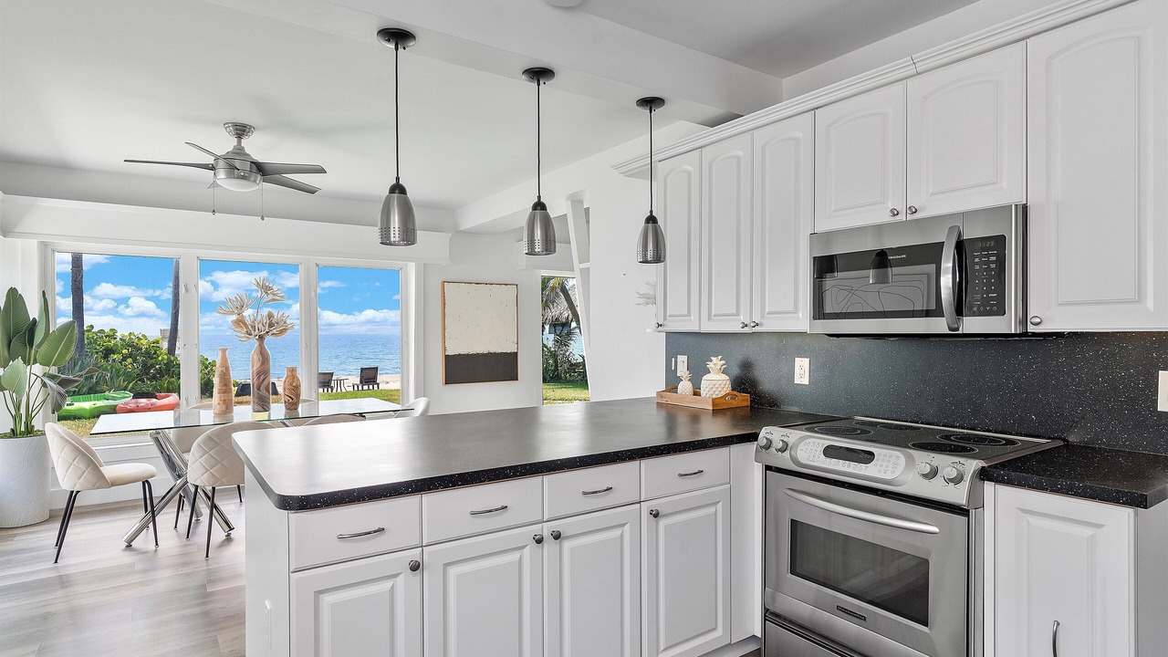 Photo of Kitchen in Lauderdale Beach