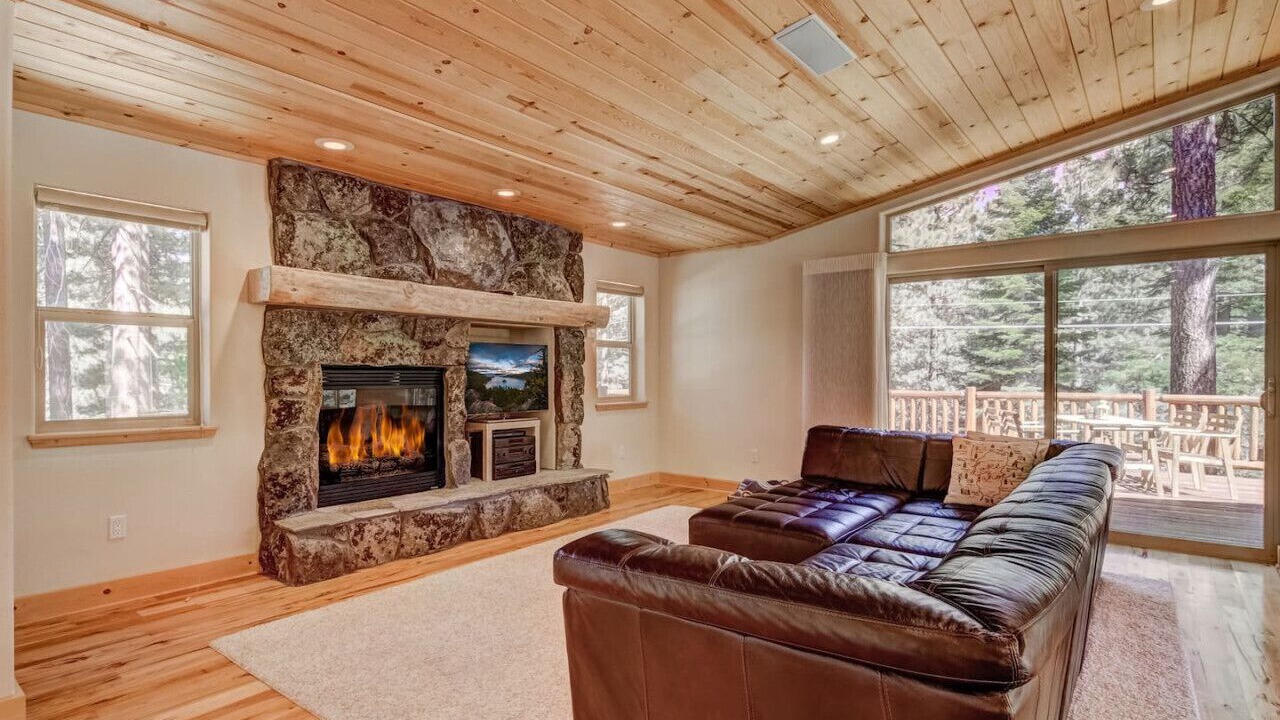 Photo of Livingroom in Country Club Estates