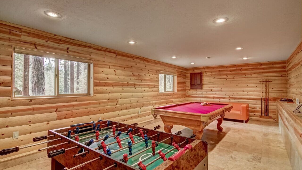 Photo of Bedroom in Country Club Estates