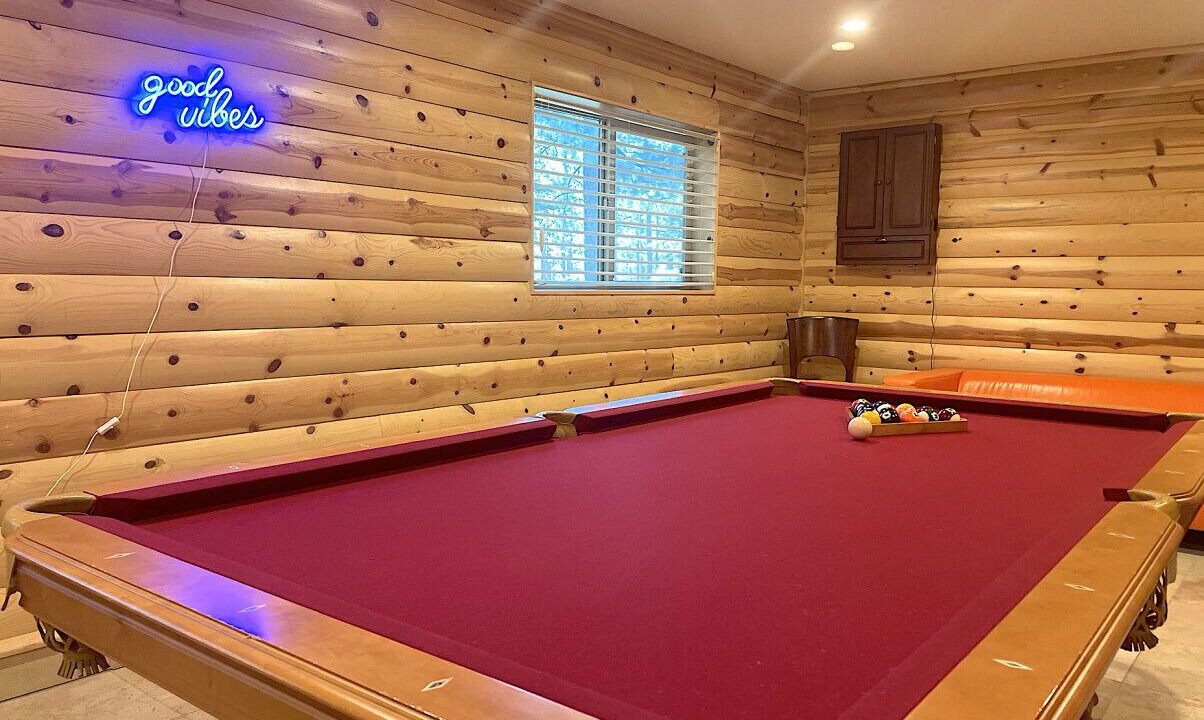 Photo of Bedroom in Country Club Estates