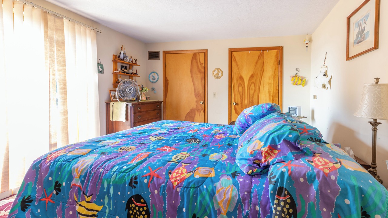 Photo of Bedroom in Holcomb