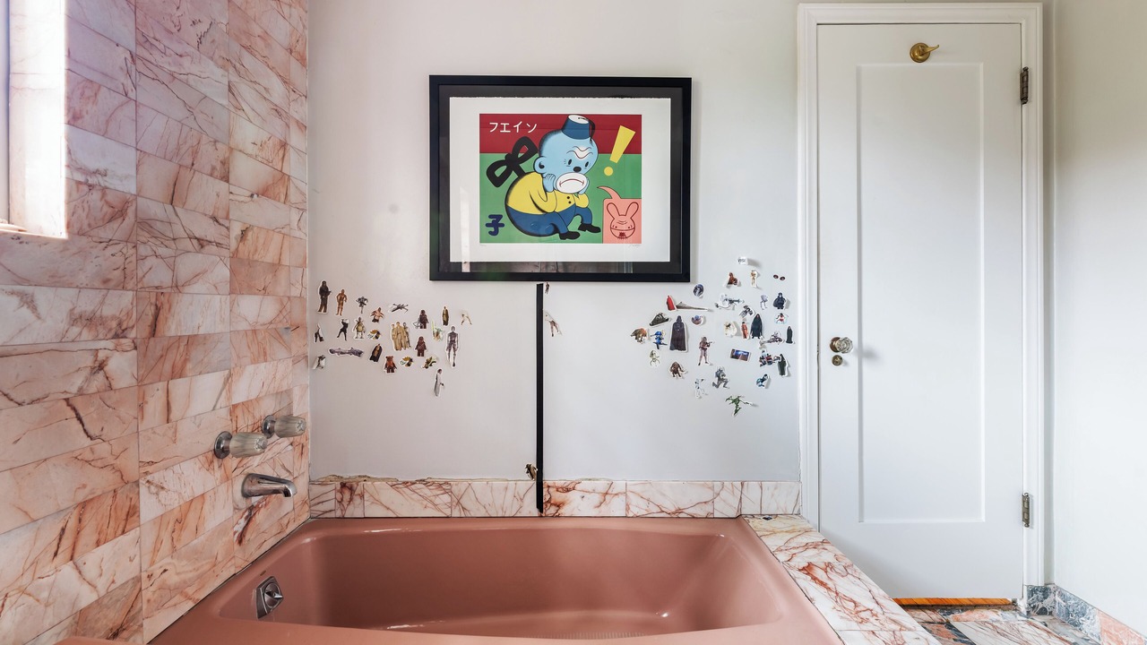 Photo of Bathroom in Greater Wilshire - Hancock Park
