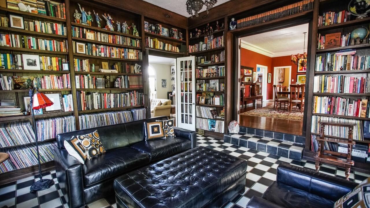 Photo of Livingroom in Greater Wilshire - Hancock Park