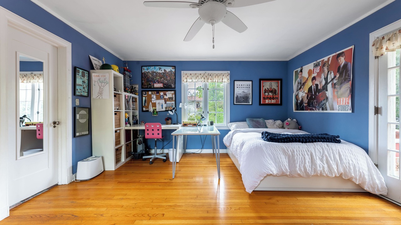 Photo of Bedroom in Greater Wilshire - Hancock Park
