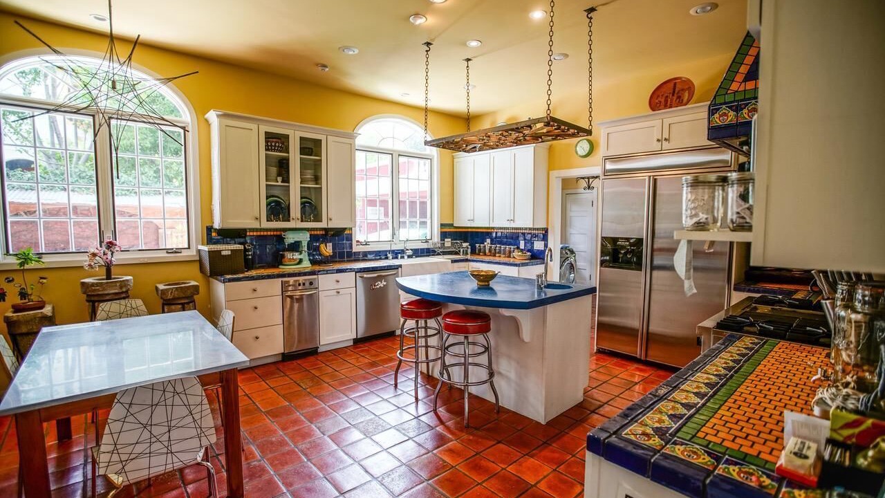 Photo of Kitchen in Greater Wilshire - Hancock Park
