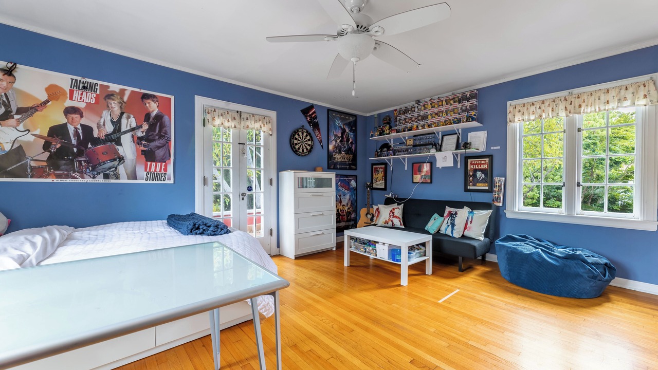 Photo of Bedroom in Greater Wilshire - Hancock Park
