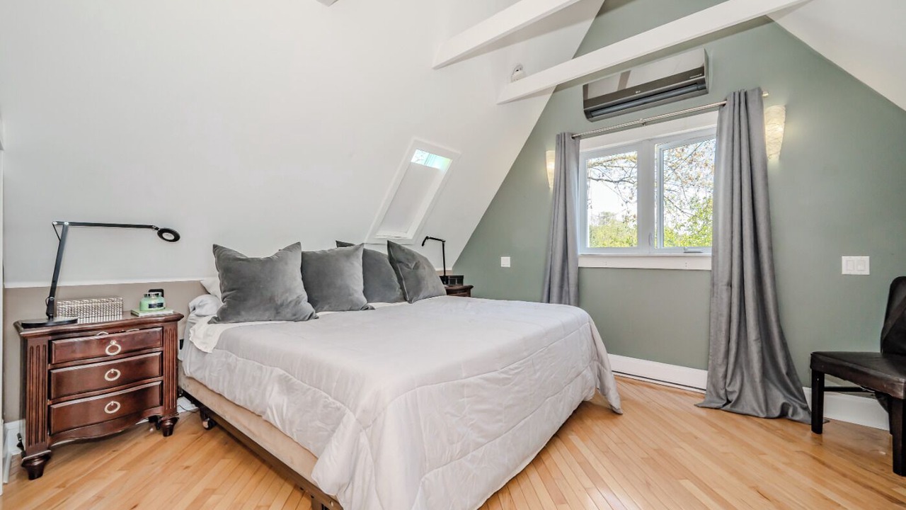 Photo of Bedroom in Burlington