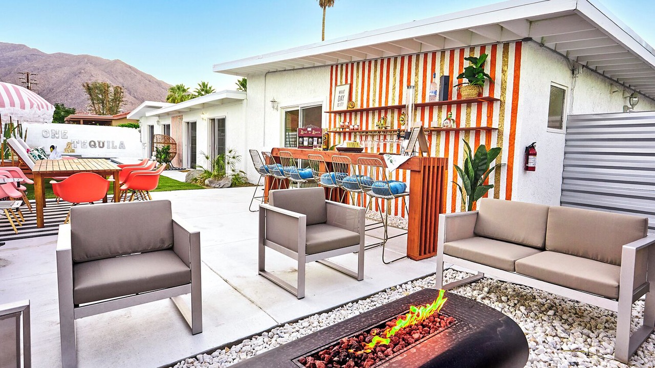 Photo of Outdoor in Racquet Club Estates