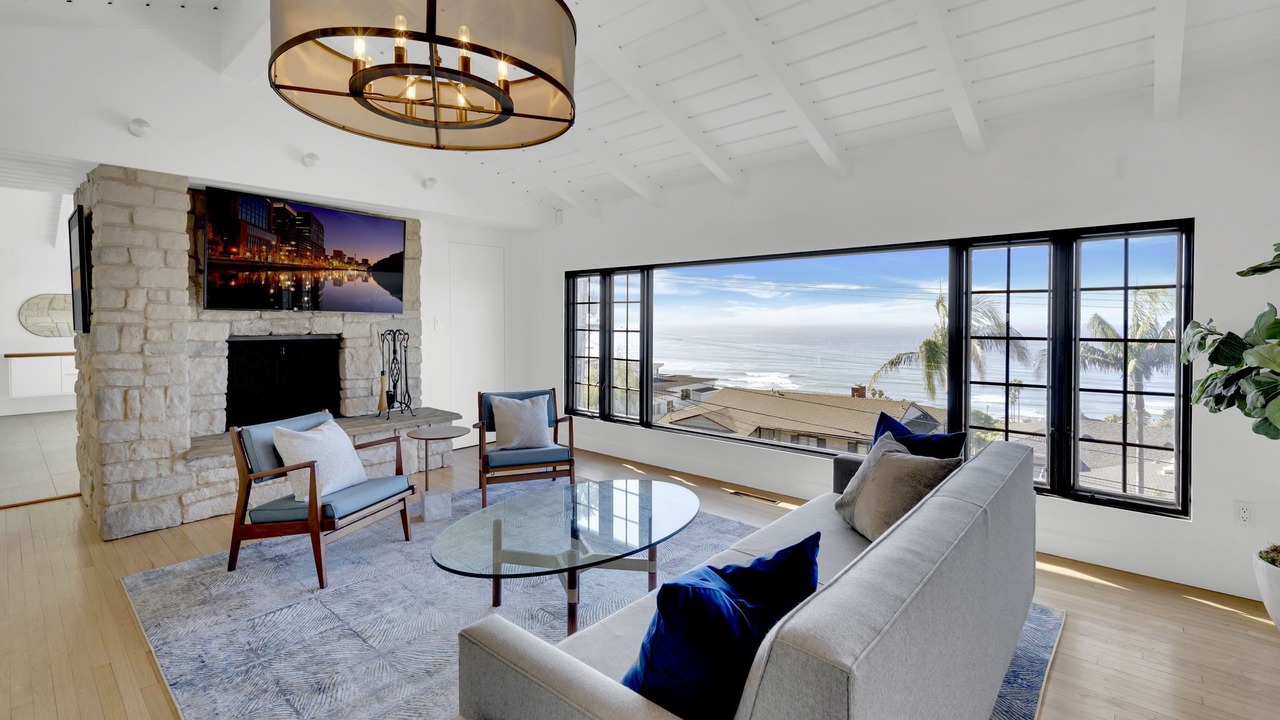 Photo of Livingroom in Sunset Cliffs