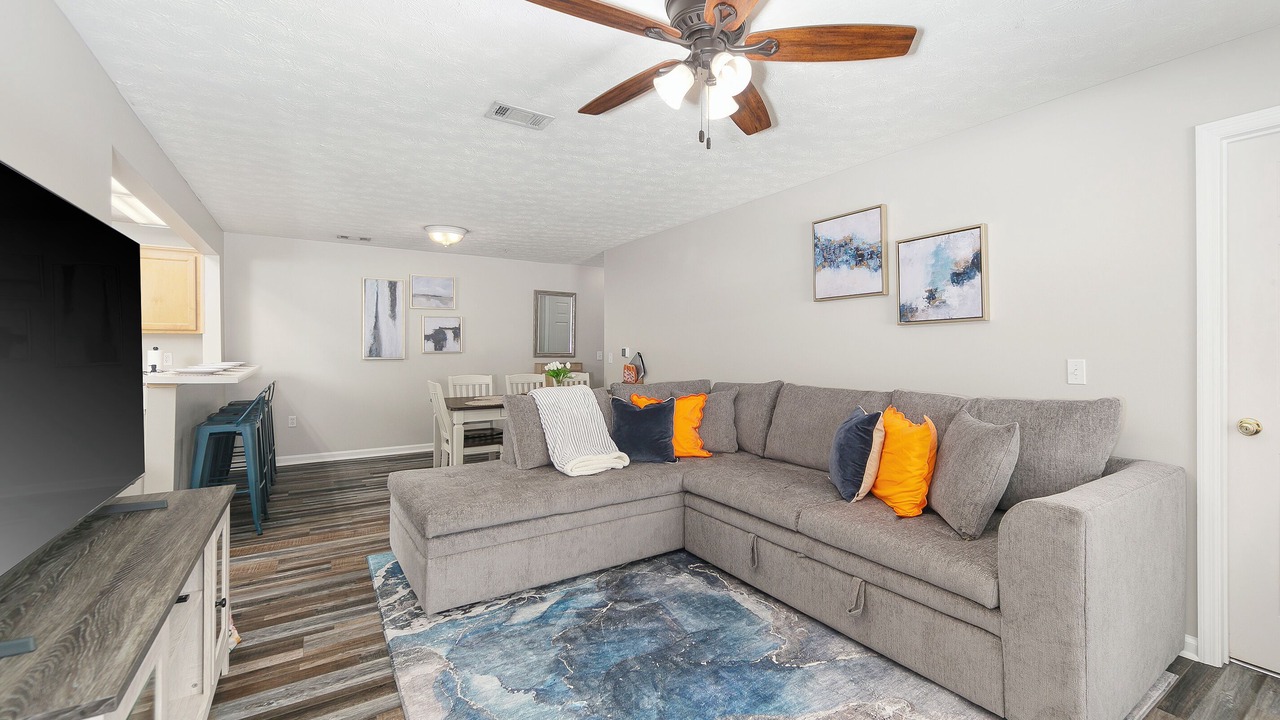Photo of Livingroom in Auburn