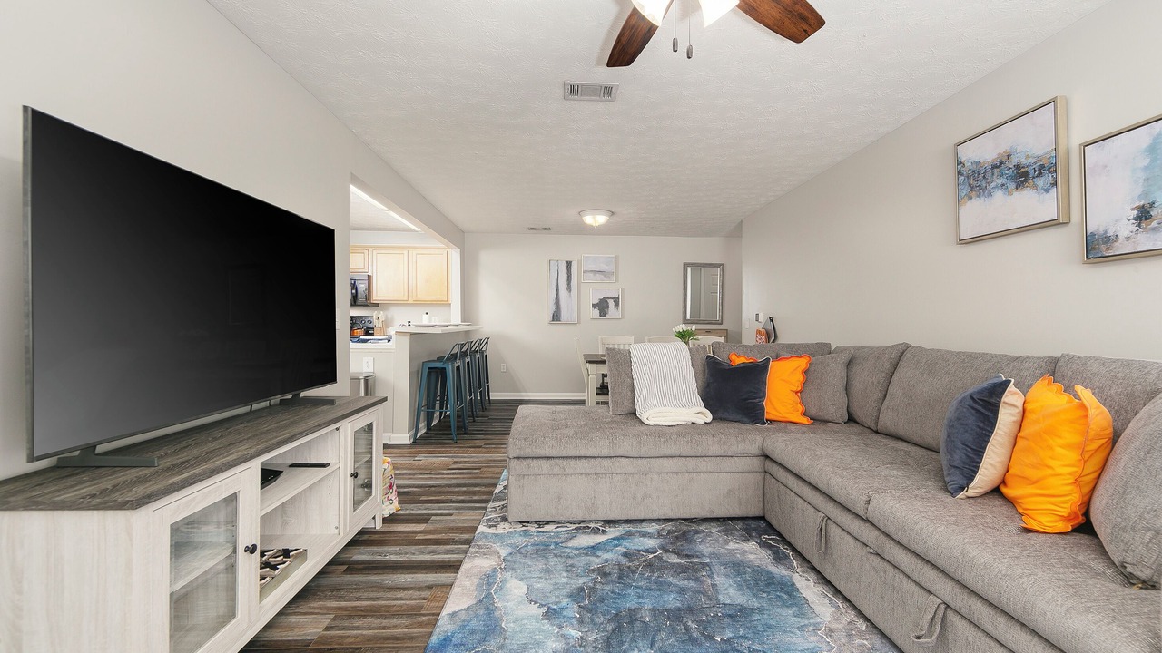 Photo of Livingroom in Auburn