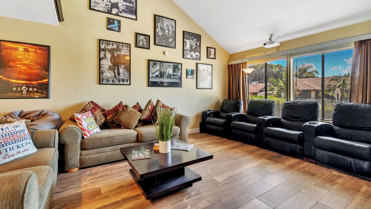 Photo of Livingroom in Ivey Ranch - Rancho Del Oro