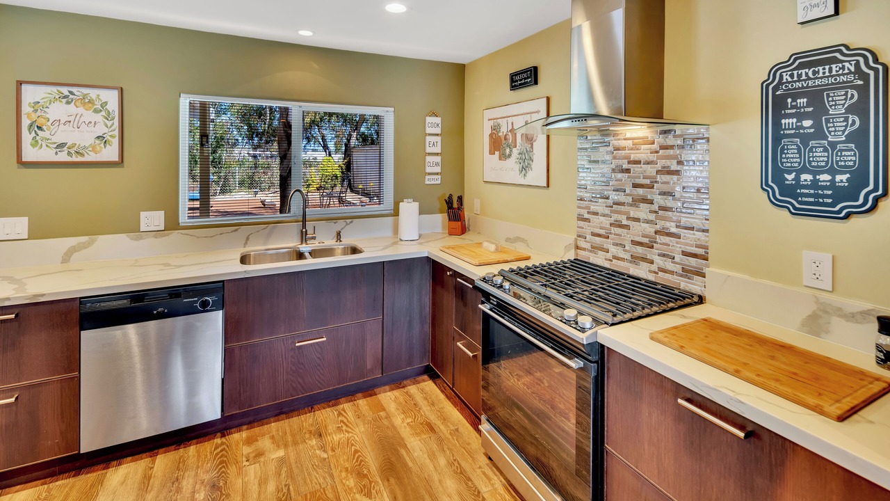 Photo of Kitchen in Ivey Ranch - Rancho Del Oro