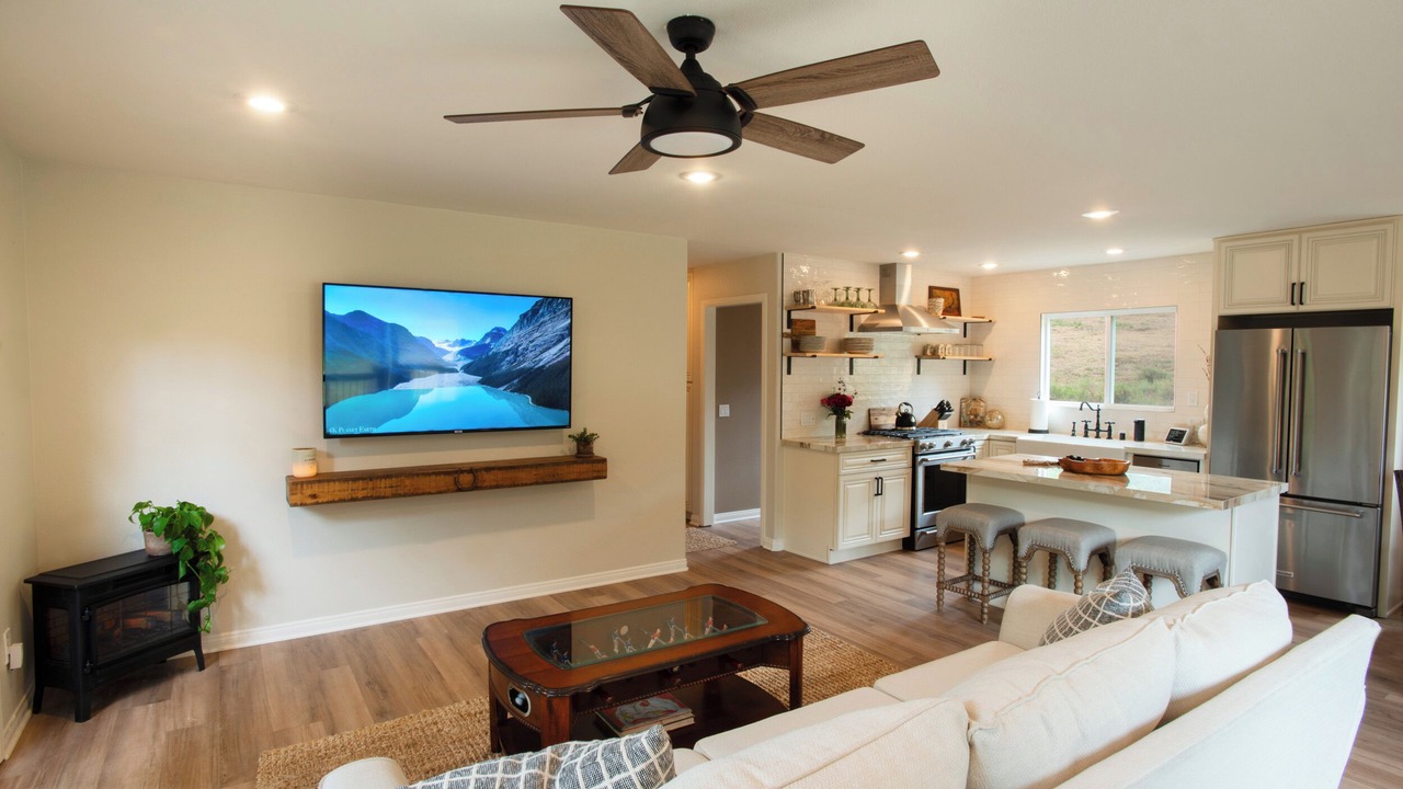 Photo of Livingroom in Santa Ana Heights