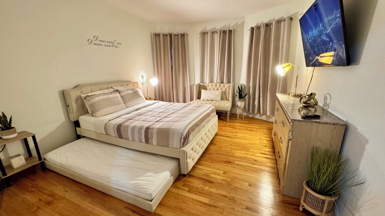 Photo of Bedroom in Elizabeth