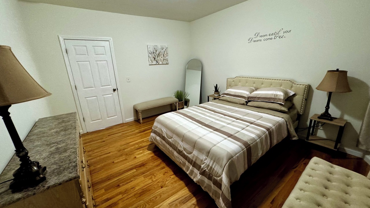 Photo of Bedroom in Elizabeth