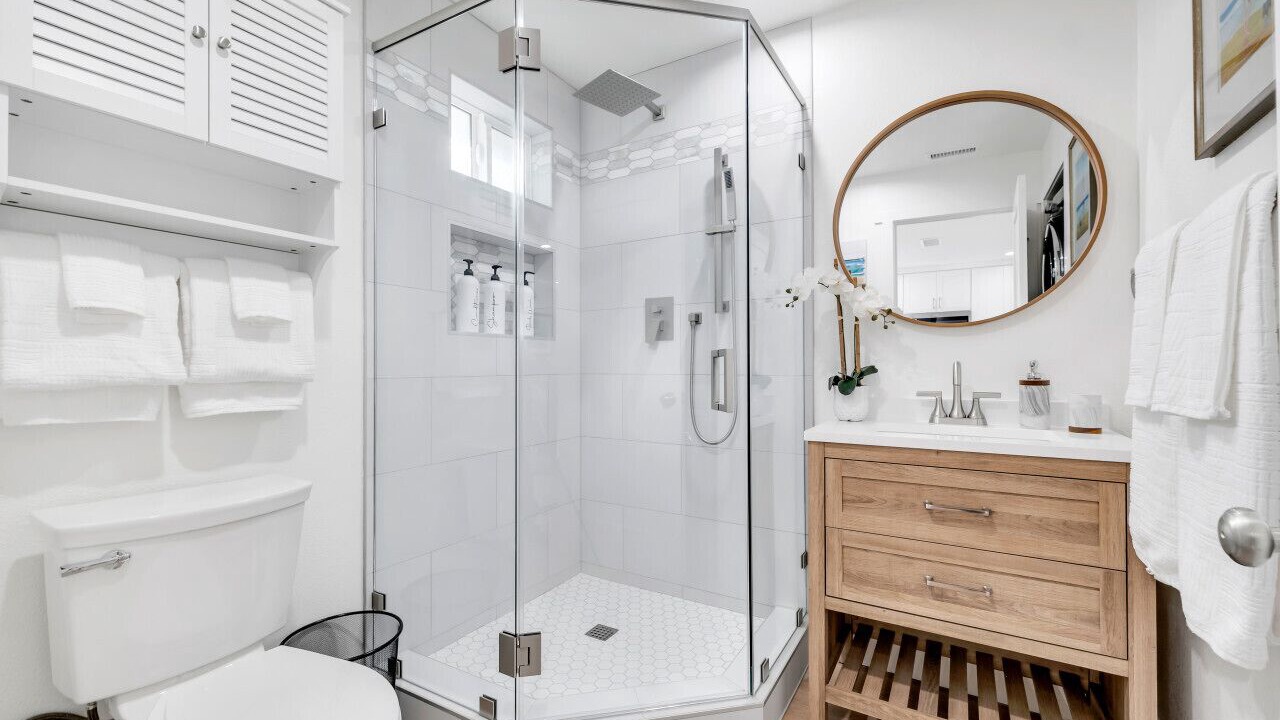 Photo of Bathroom in Thousand Oaks