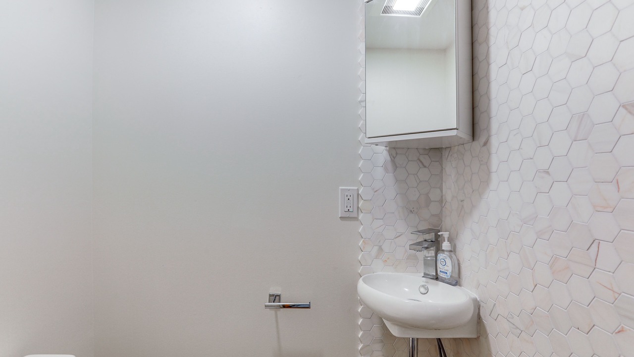Photo of Bathroom in Beach Haven Gardens