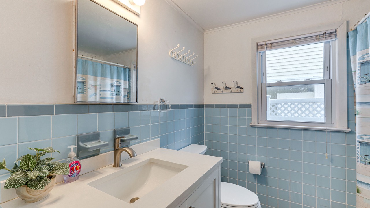 Photo of Bathroom in Beach Haven Gardens