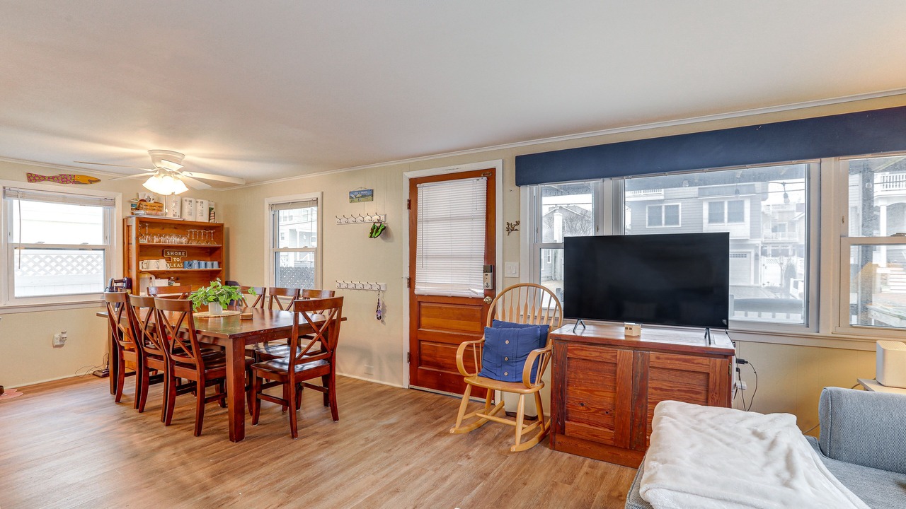Photo of Livingroom in Beach Haven Gardens